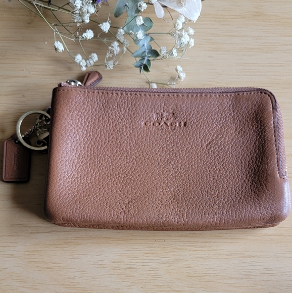 Coach Brown Pebbled Leather Wristlet 2 Zip Compartments.Vintage - Picture 11 of 11